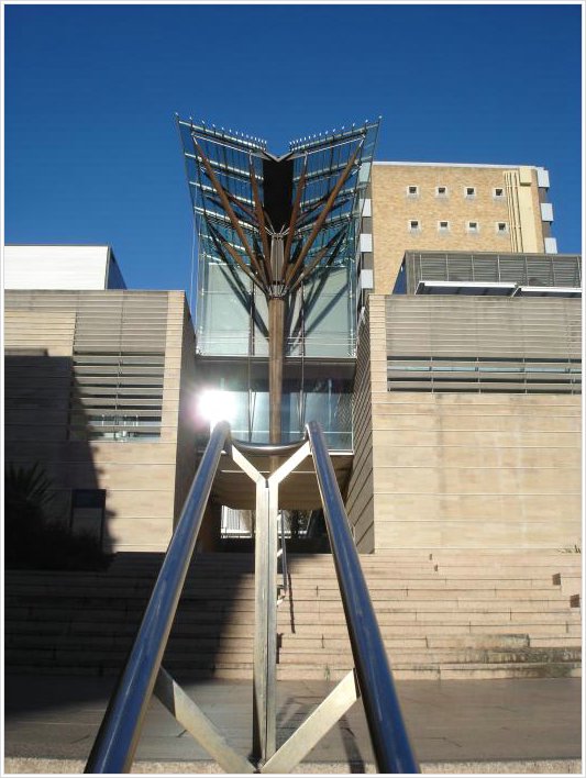 0335_uni.JPG